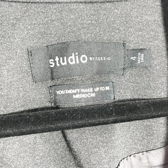 Torrid Studio Gray One Button Business Casual Blazer Jacket Women's Plus Size 4X - Picture 4 of 6